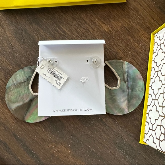 Kendra Scott • Diane Rhodium Plated Mother of Pearl Earrings - Picture 4 of 7